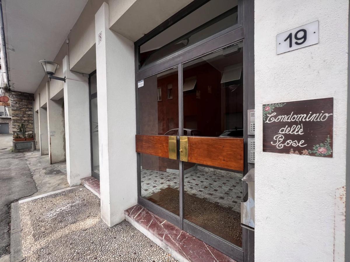 Val Di Sole 19-Iii Piano- Vista Mare- Vista Collina-Wifi 100Mg-Aria Condizionata In Tutte Le Stanze -L'Appartamento E' Stato Completamente Rinnovato Nel 2023 Rapallo Exterior foto
