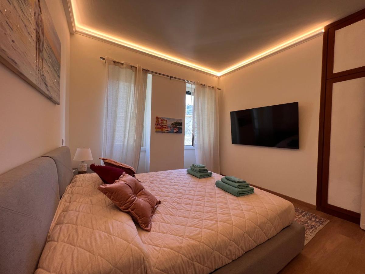 Val Di Sole 19-Iii Piano- Vista Mare- Vista Collina-Wifi 100Mg-Aria Condizionata In Tutte Le Stanze -L'Appartamento E' Stato Completamente Rinnovato Nel 2023 Rapallo Exterior foto